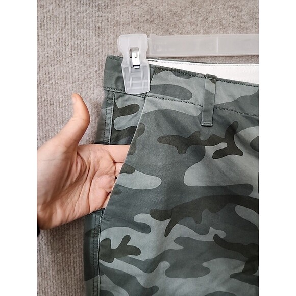 GAP Girlfriend Chino Pants Womens 6 Green Camo Stretch - Picture 2 of 9